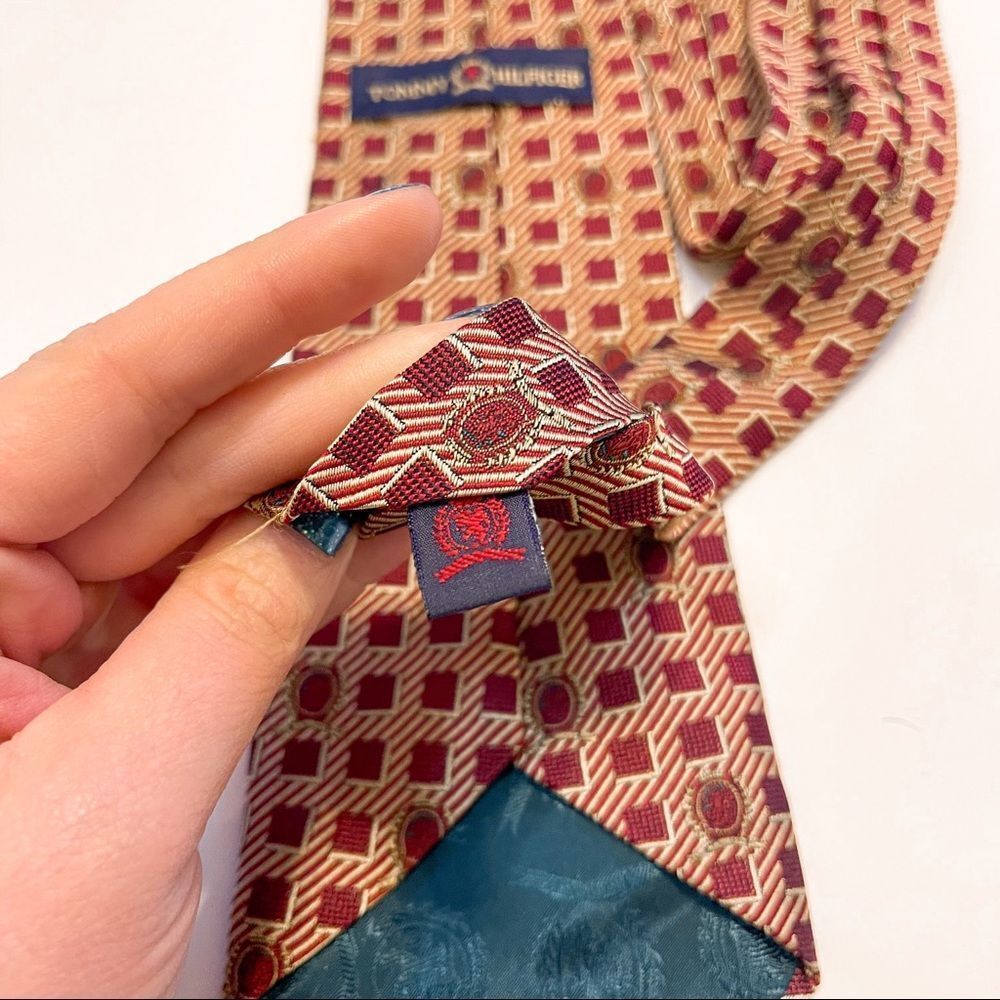 Tommy Hilfiger Red Men’s 100% Silk Neck Tie - Picture 4 of 5
